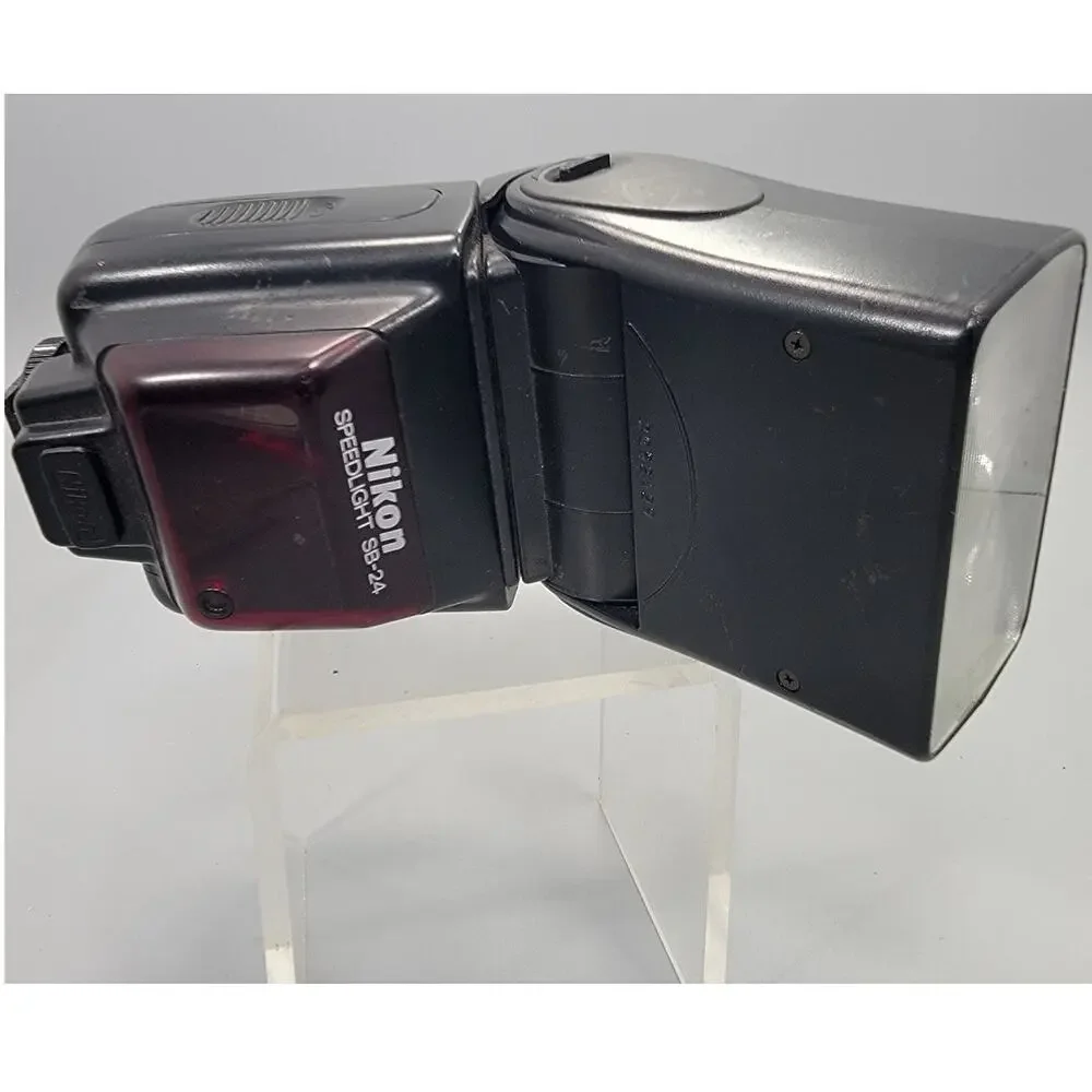 Nikon N8008 35mm Camera SLR Body, Cap, Lens, Hood, Flashes, Extensions + Manual